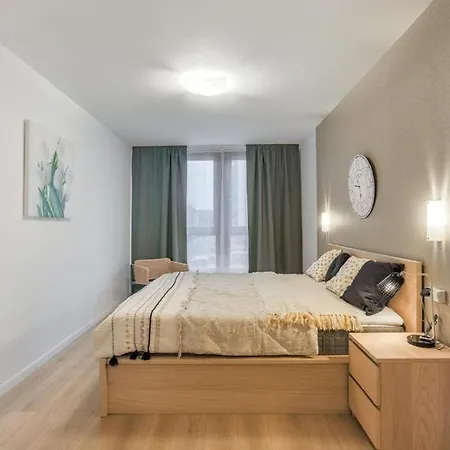 Z Balkonem Stare Apartment